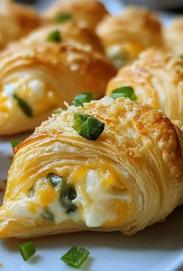 Jalapeño Popper Cheese-Stuffed Crescent Bites