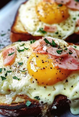 Croque Madame Toast